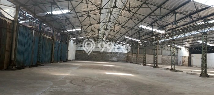 AREA PREMIUM! Gudang Disewakan Kawasan Cakung, Luas 2160m², Jalan Utama AREA PREMIUM! Gudang Disewakan Kawasan Cakung, Luas 2160m², Jalan Utama