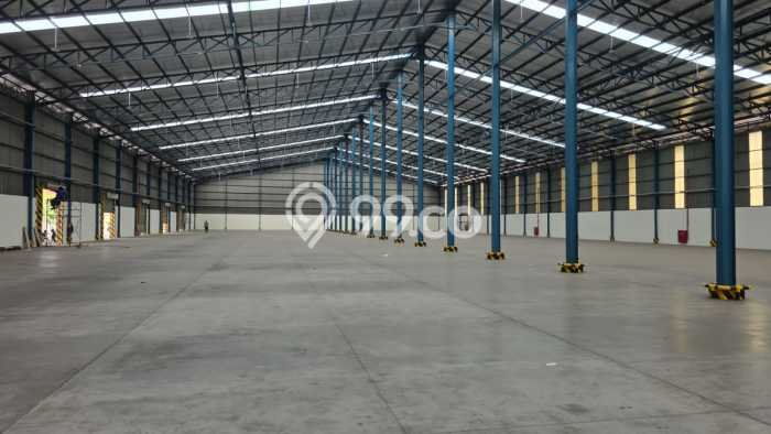 Gudang Disewakan Lokasi Cakung Jakarta Timur Harga Spesial! Gudang Disewakan Lokasi Cakung Jakarta Timur Harga Spesial!