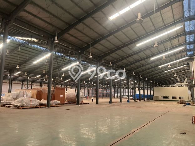 Unit Gudang Tersedia di Cikarang Spesifikasi LB 28000m2 Unit Gudang Tersedia di Cikarang Spesifikasi LB 28000m2