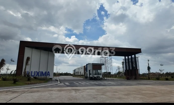Dijual Gudang Kawasan Strategis di Tangerang, Luas 450m2m², Jalan Raya Dijual Gudang Kawasan Strategis di Tangerang, Luas 450m2m², Jalan Raya