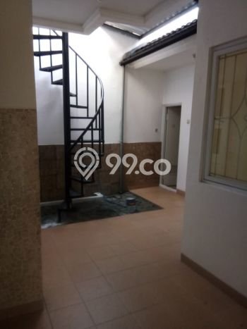 Jarang Ada! Rumah Sewa 3 Kamar Bagus Siap Huni Gading Serpong Jarang Ada! Rumah Sewa 3 Kamar Bagus Siap Huni Gading Serpong