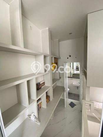 Rumah di , 2 KM, Lingkungan Tenang Rumah di , 2 KM, Lingkungan Tenang