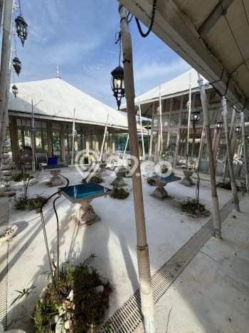 Unit Komersial Dijual di Kuta Badung Luas Tanah 3100m2, Luas Bangunan 3100m2 Unit Komersial Dijual di Kuta Badung Luas Tanah 3100m2, Luas Bangunan 3100m2