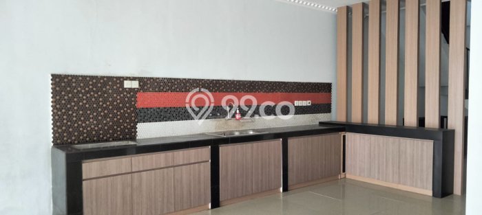 Ruko Disewa di Denpasar Selatan, Denpasar, LT 195m2 / LB 420m2 Ruko Disewa di Denpasar Selatan, Denpasar, LT 195m2 / LB 420m2