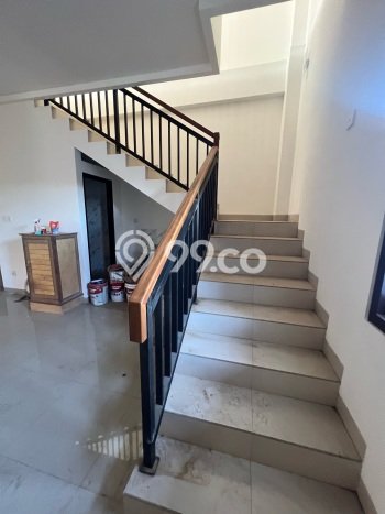 Ruko untuk disewa di Kuta punya LT 450m2 & LB 350m2 harga sewa kompetitif Ruko untuk disewa di Kuta punya LT 450m2 & LB 350m2 harga sewa kompetitif