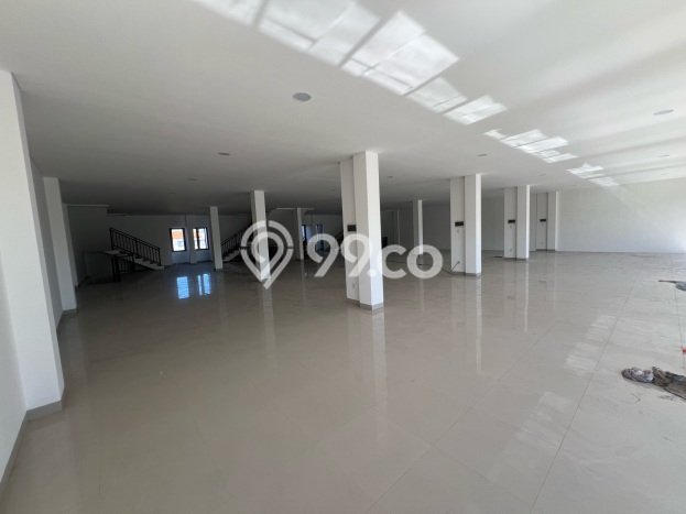 Ruko untuk disewa di Kuta punya LT 450m2 & LB 350m2 harga sewa kompetitif Ruko untuk disewa di Kuta punya LT 450m2 & LB 350m2 harga sewa kompetitif