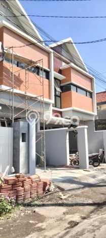 HARGA SPESIAL! Rumah di Renon, Akses ke Fasilitas, 3 KM, Luas 150m² Bangunan 200m² HARGA SPESIAL! Rumah di Renon, Akses ke Fasilitas, 3 KM, Luas 150m² Bangunan 200m²