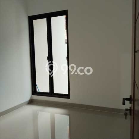For Sale Hunian Rumah Terawat 4 Kamar di Pondok Kelapa, Jakarta Timur For Sale Hunian Rumah Terawat 4 Kamar di Pondok Kelapa, Jakarta Timur