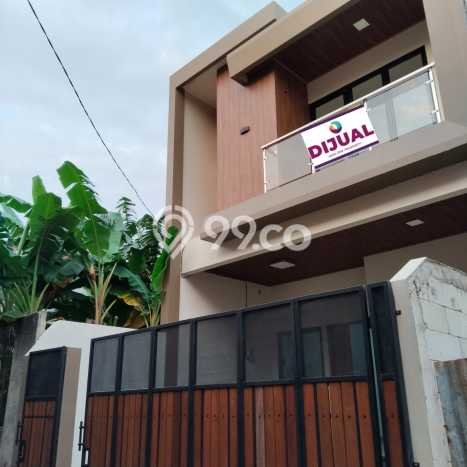 For Sale Hunian Rumah Terawat 4 Kamar di Pondok Kelapa, Jakarta Timur For Sale Hunian Rumah Terawat 4 Kamar di Pondok Kelapa, Jakarta Timur