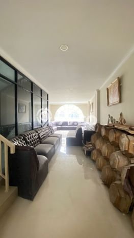 Ruko di , Luas 175m2m², Area Komersial, Dekat Bekasi, Bekasi Ruko di , Luas 175m2m², Area Komersial, Dekat Bekasi, Bekasi