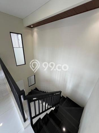 Dijual Rumah 4 Kamar Lokasi Ideal Nyaman dan Strategis di Arcamanik Dijual Rumah 4 Kamar Lokasi Ideal Nyaman dan Strategis di Arcamanik