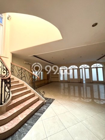 Ready to Use! Luxury House LT 360m2 Desain Elegan di Sunter Ready to Use! Luxury House LT 360m2 Desain Elegan di Sunter