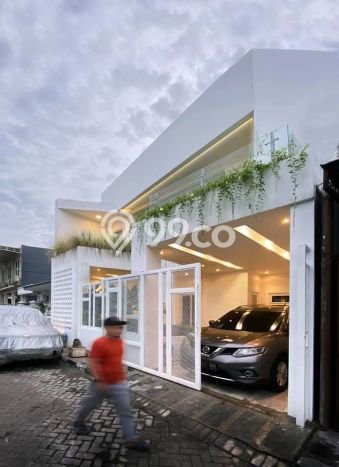 Siap Huni Rumah Mewah 4 Kamar di Dukuh Pakis Dekat ke Mana Pun Siap Huni Rumah Mewah 4 Kamar di Dukuh Pakis Dekat ke Mana Pun