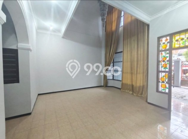 For Sale Hunian Rumah Terawat 6 Kamar di Ngagel, Surabaya For Sale Hunian Rumah Terawat 6 Kamar di Ngagel, Surabaya