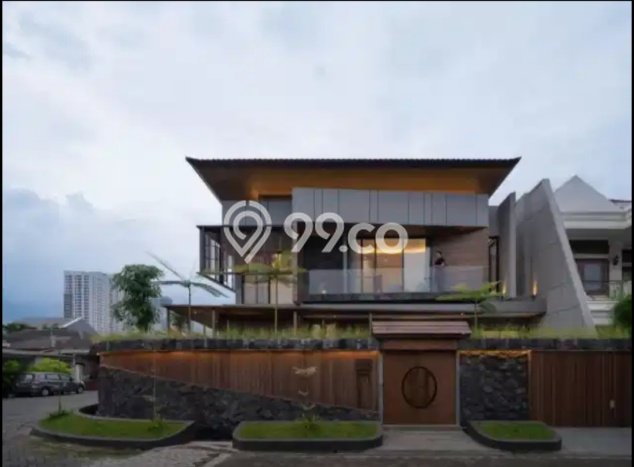 For Sale! Premium House LT 340m2 Desain Modern di Manyar For Sale! Premium House LT 340m2 Desain Modern di Manyar