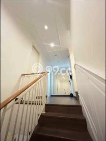 Ready to Use! Luxury House LT 160m2 Desain Elegan di Pakuwon CIty Ready to Use! Luxury House LT 160m2 Desain Elegan di Pakuwon CIty