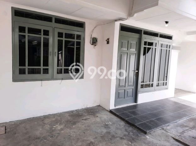 For Sale Rumah 3 Kamar Lokasi Ideal Nyaman dan Strategis di Waru For Sale Rumah 3 Kamar Lokasi Ideal Nyaman dan Strategis di Waru