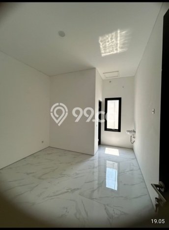 Jual Rumah Bagus Siap Huni LB 130m2 di Rungkut, Surabaya Jual Rumah Bagus Siap Huni LB 130m2 di Rungkut, Surabaya