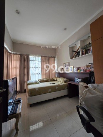 Rumah Luxury Modern Tanpa Renovasi di Bintaro Tangerang Selatan Rumah Luxury Modern Tanpa Renovasi di Bintaro Tangerang Selatan