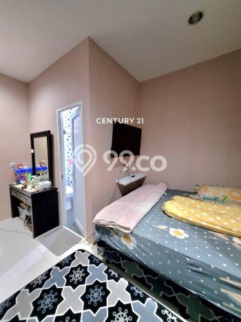 Rumah Modern 5 KT di Bintaro Jakarta Selatan Semi Furnished Rumah Modern 5 KT di Bintaro Jakarta Selatan Semi Furnished