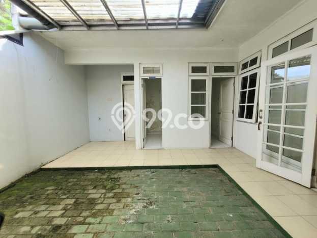 Rumah Modern 3 Kamar LT 180m2 di Cibubur Rumah Modern 3 Kamar LT 180m2 di Cibubur