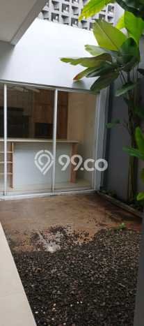 Dijual Rumah Luas Elegan Dengan View Cantik di Kota Wisata, Jakarta Timur Dijual Rumah Luas Elegan Dengan View Cantik di Kota Wisata, Jakarta Timur