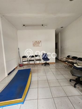 LOKASI STRATEGIS! Ruko di Kota Wisata, Luas 200m², Kawasan Berkembang, Ready Operasional LOKASI STRATEGIS! Ruko di Kota Wisata, Luas 200m², Kawasan Berkembang, Ready Operasional