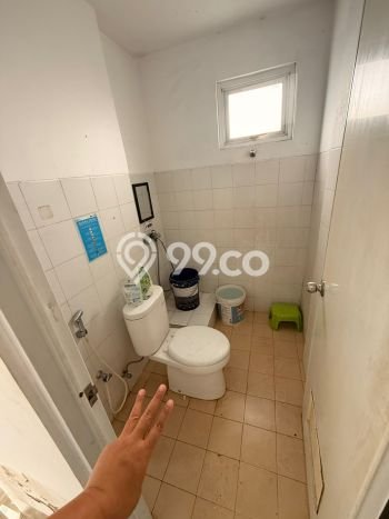 Unit Komersial Disewakan di Jakarta Barat Area Strategis Harga Kompetitif Unit Komersial Disewakan di Jakarta Barat Area Strategis Harga Kompetitif