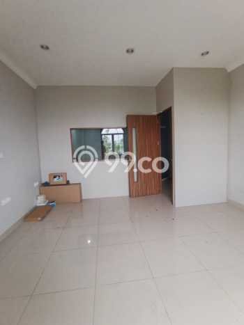 Disewakan Ruko komersial di Cengkareng luas bangunan 200m2 Disewakan Ruko komersial di Cengkareng luas bangunan 200m2