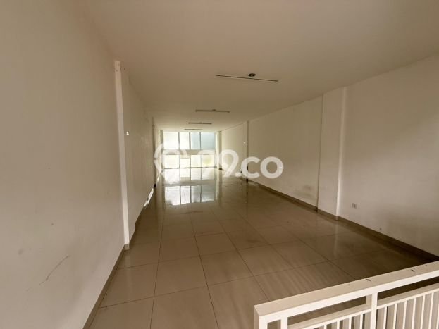 Unit Komersial Disewakan di Jakarta Barat Area Strategis Harga Kompetitif Unit Komersial Disewakan di Jakarta Barat Area Strategis Harga Kompetitif