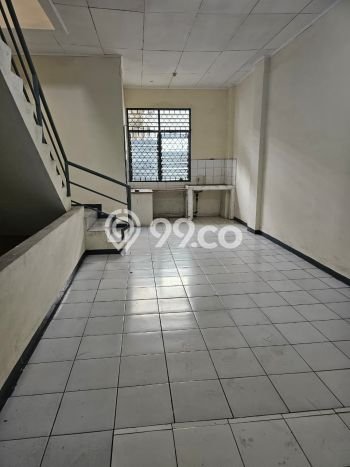 Ruko untuk Disewa di Pusat Jakarta Barat Luas Bangunan 257m2 Ruko untuk Disewa di Pusat Jakarta Barat Luas Bangunan 257m2