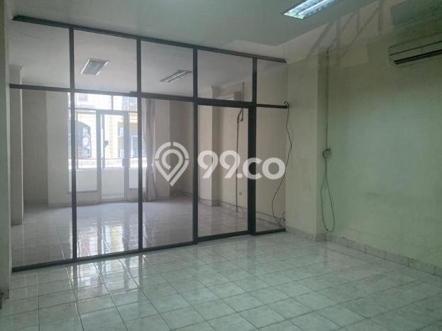 Ruko Disewa di Cengkareng, Jakarta Barat, LT 63m2 / LB 130m2 Ruko Disewa di Cengkareng, Jakarta Barat, LT 63m2 / LB 130m2