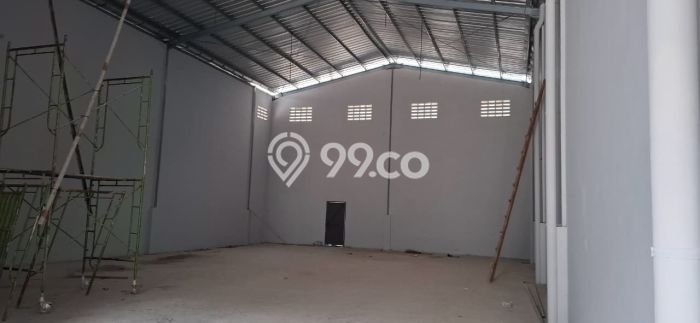 Gudang paling strategis disewakan di Cengkareng Jakarta Barat Gudang paling strategis disewakan di Cengkareng Jakarta Barat