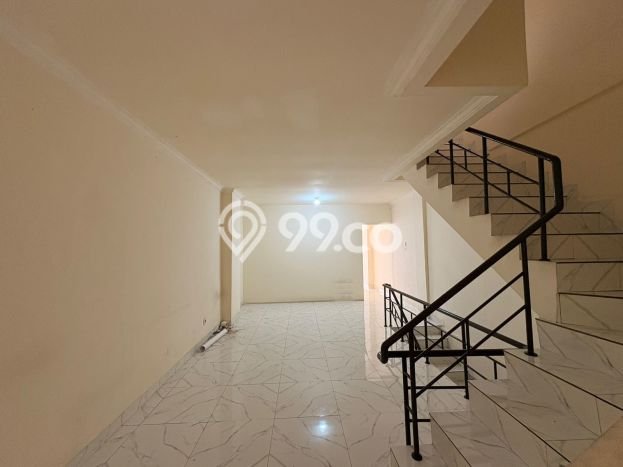 Ruko disewakan lokasi strategis Cengkareng Jakarta Barat 236m2 Ruko disewakan lokasi strategis Cengkareng Jakarta Barat 236m2