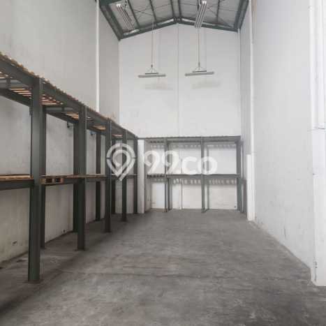 Gudang untuk Disewa di Pusat Jakarta Barat Luas Bangunan 90m2 Gudang untuk Disewa di Pusat Jakarta Barat Luas Bangunan 90m2