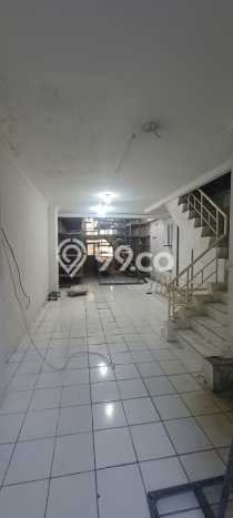 Ruko Dijual di Cengkareng LT 67m2, LB 270m2 Solusi Investasi Cerdas Ruko Dijual di Cengkareng LT 67m2, LB 270m2 Solusi Investasi Cerdas