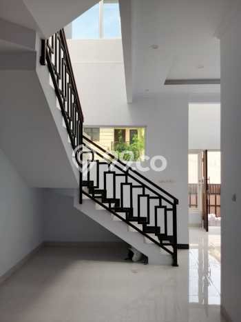 Hunian Cantik Modern Lb 140m2 di Kembangan, Jakarta Barat Hunian Cantik Modern Lb 140m2 di Kembangan, Jakarta Barat
