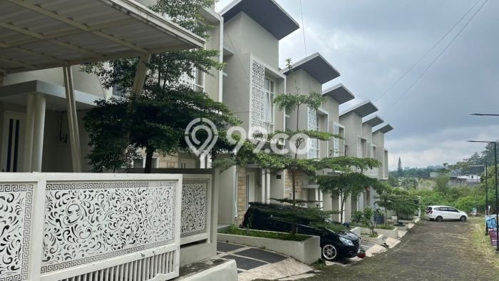 Tersedia Vila Kawasan , Ukuran 100m2m², Lokasi Strategis Tersedia Vila Kawasan , Ukuran 100m2m², Lokasi Strategis