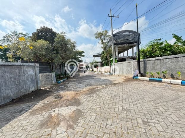 Unit Kost Dijual di Malang Spesifikasi 10 Kamar Tidur dan Area Strategis Unit Kost Dijual di Malang Spesifikasi 10 Kamar Tidur dan Area Strategis