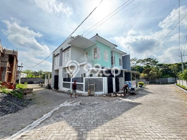 Unit Kost Dijual di Malang Spesifikasi 10 Kamar Tidur dan Area Strategis Unit Kost Dijual di Malang Spesifikasi 10 Kamar Tidur dan Area Strategis