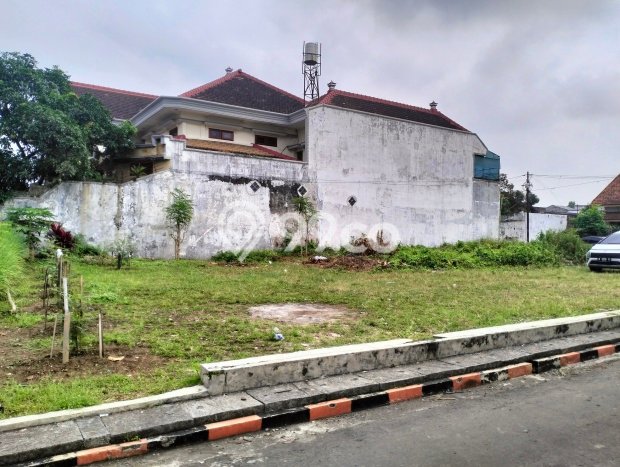 Tanah Dijual Lokasi Strategis di Malang dengan Luas 141m2 Tanah Dijual Lokasi Strategis di Malang dengan Luas 141m2