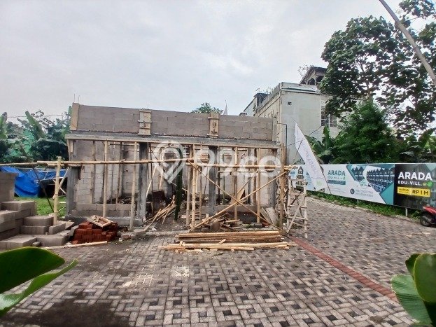 Kost Dijual di Malang Kota dengan 12 KT dan Luas 140m2 Kost Dijual di Malang Kota dengan 12 KT dan Luas 140m2