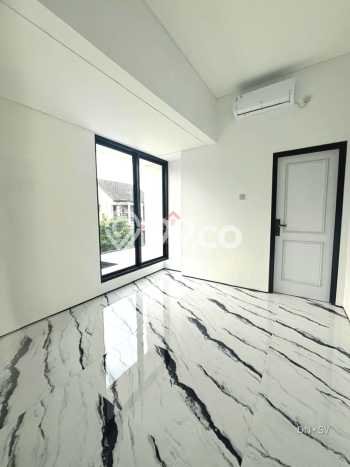 For Sale! Premium House LT 156m2 Desain Elegan di Sektor 9-Bintaro For Sale! Premium House LT 156m2 Desain Elegan di Sektor 9-Bintaro
