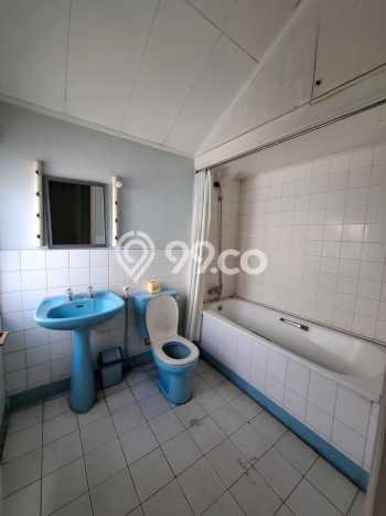 Jarang Ada! Rumah Kontrakan 4 Kamar Nyaman Siap Huni Sektor 2 - Bintaro Jarang Ada! Rumah Kontrakan 4 Kamar Nyaman Siap Huni Sektor 2 - Bintaro