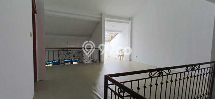 Dijual Rumah 5 Kamar Lokasi Ideal Nyaman dan Strategis di Ciputat Dijual Rumah 5 Kamar Lokasi Ideal Nyaman dan Strategis di Ciputat