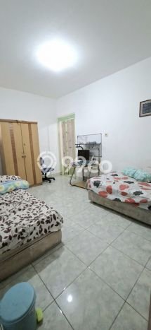 Rumah Kontrakan Jakarta Selatan LT 250m2 LB 180m2 Area Sektor 2 - Bintaro Rumah Kontrakan Jakarta Selatan LT 250m2 LB 180m2 Area Sektor 2 - Bintaro