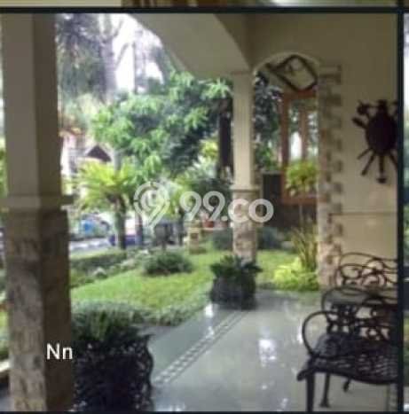 Rumah Luxury Modern Tanpa Renovasi di Margonda Depok Rumah Luxury Modern Tanpa Renovasi di Margonda Depok