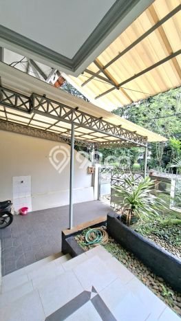 Dijual Rumah Mewah Megah Dengan View Eksklusif di Sektor 1 - Bintaro, Jakarta Selatan Dijual Rumah Mewah Megah Dengan View Eksklusif di Sektor 1 - Bintaro, Jakarta Selatan