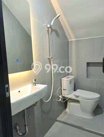 Rumah Luas Asri 4 KT Siap Huni di Sektor 4 - Bintaro Jakarta Selatan Rumah Luas Asri 4 KT Siap Huni di Sektor 4 - Bintaro Jakarta Selatan