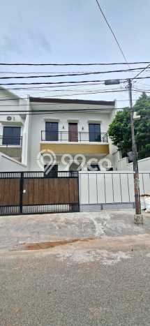 Rumah Luxury Modern Tanpa Renovasi di Bintaro Jakarta Selatan Rumah Luxury Modern Tanpa Renovasi di Bintaro Jakarta Selatan